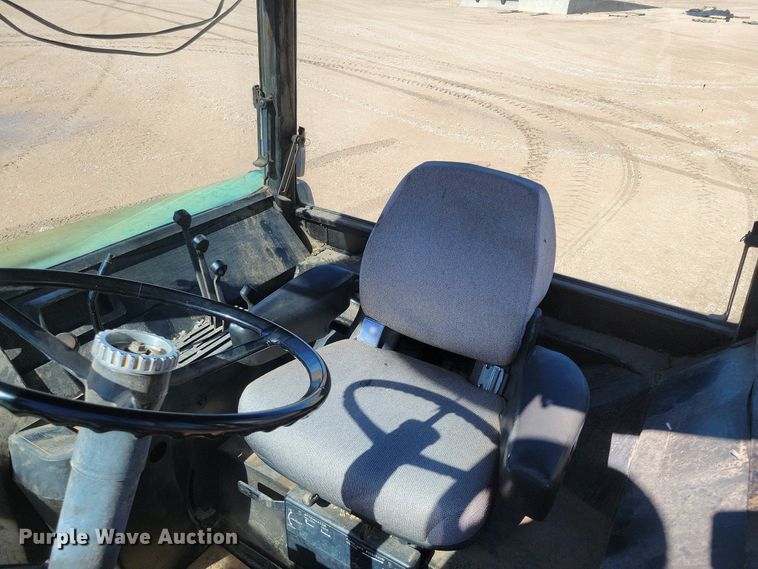 image for item LG9307 1980 John Deere 4640  tractor