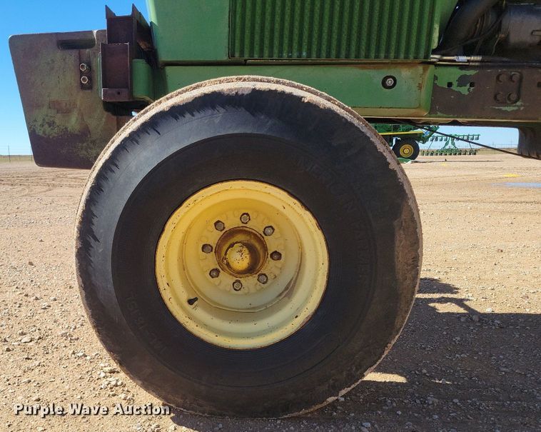 image for item LG9307 1980 John Deere 4640  tractor