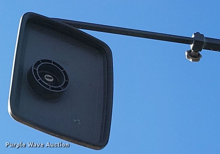 image for item LG9318 2007 John Deere 9430 4WD tractor