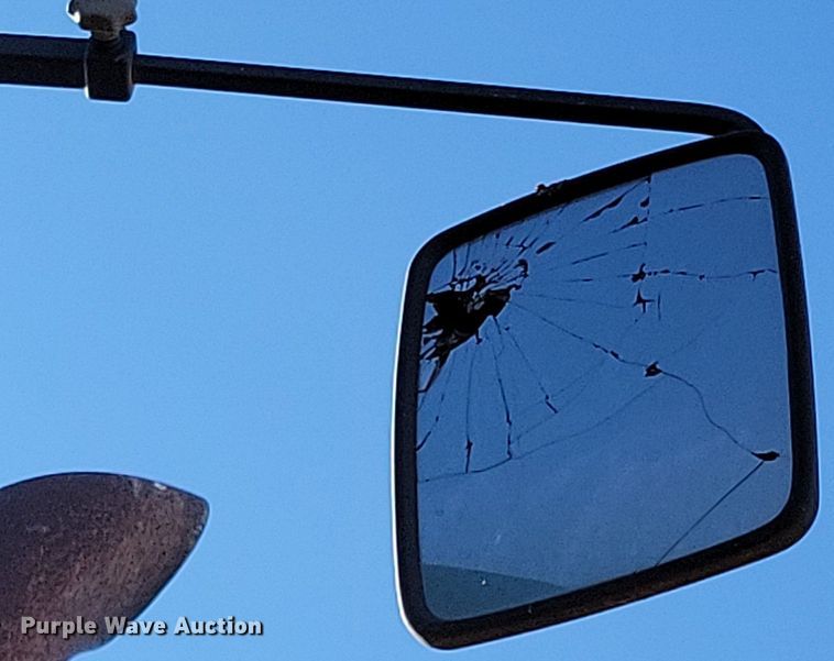 image for item LG9318 2007 John Deere 9430 4WD tractor