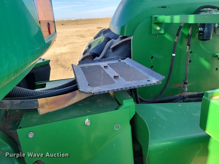 image for item LG9318 2007 John Deere 9430 4WD tractor