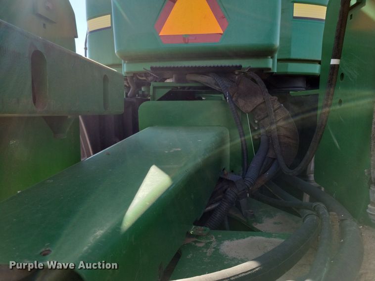 image for item LG9318 2007 John Deere 9430 4WD tractor