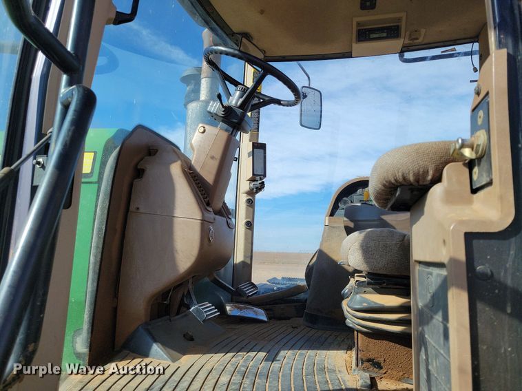 image for item LG9318 2007 John Deere 9430 4WD tractor