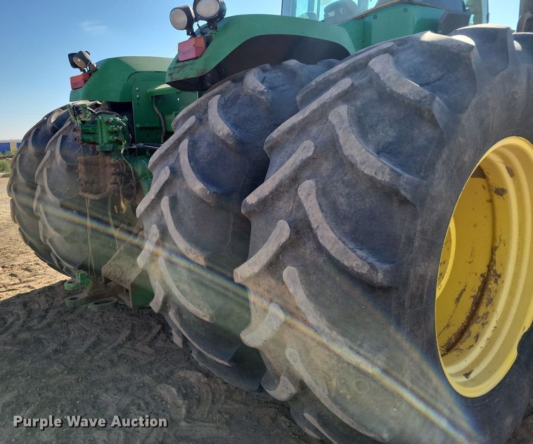 image for item LG9318 2007 John Deere 9430 4WD tractor