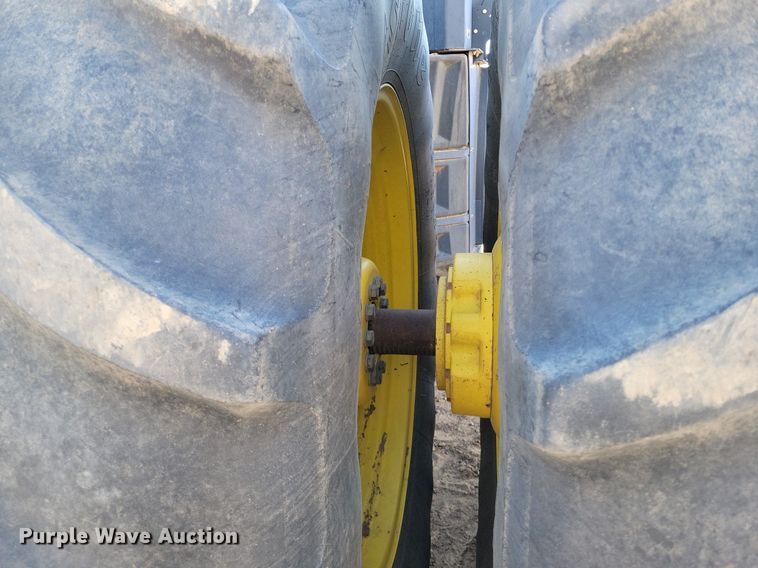 image for item LG9318 2007 John Deere 9430 4WD tractor