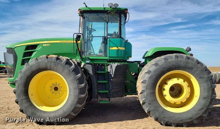 image for item LG9319 2011 John Deere 9430  4WD tractor