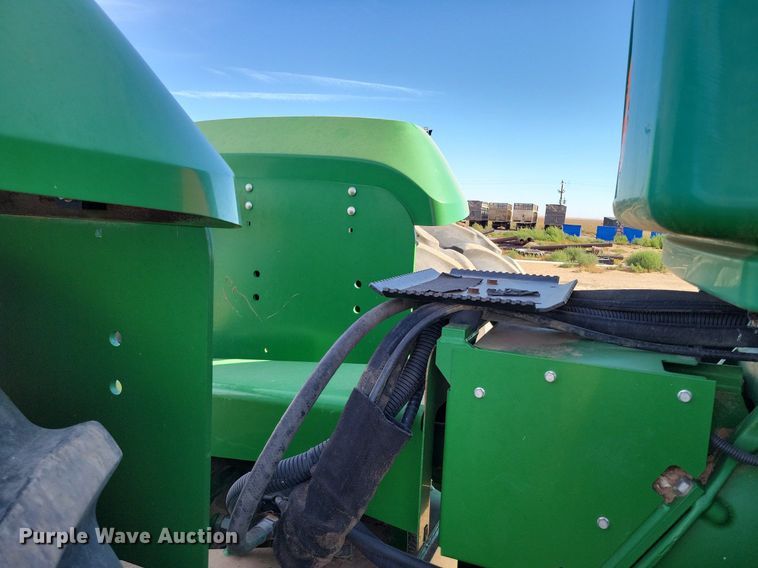 image for item LG9319 2011 John Deere 9430  4WD tractor