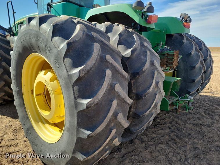 image for item LG9319 2011 John Deere 9430  4WD tractor