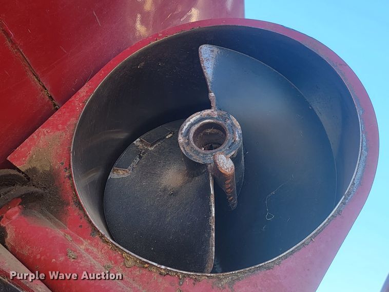 image for item LL9672 Demco 950  grain cart