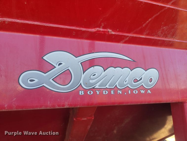 image for item LL9672 Demco 950  grain cart