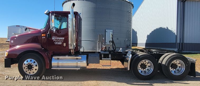 image for item LL9674 2005 International 9200i  semi truck