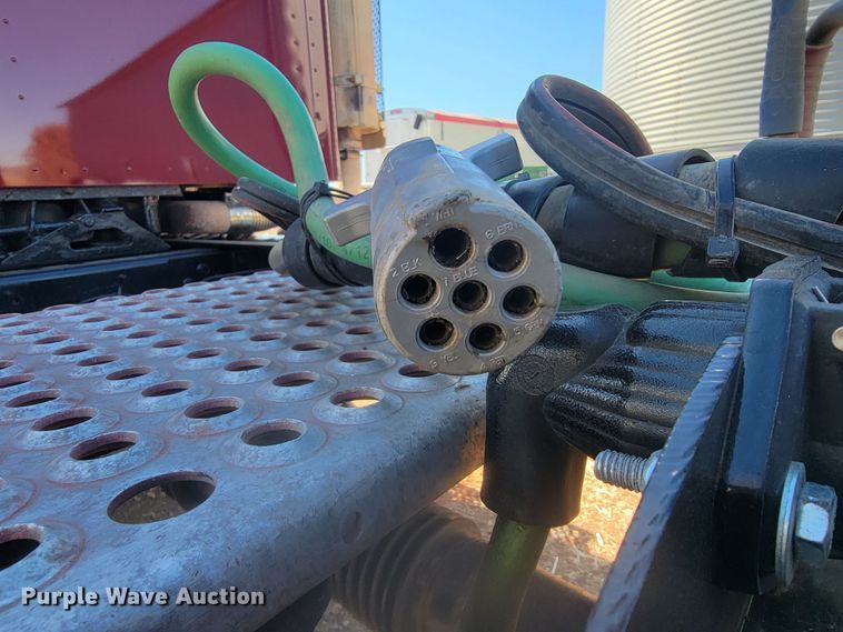 image for item LL9674 2005 International 9200i  semi truck