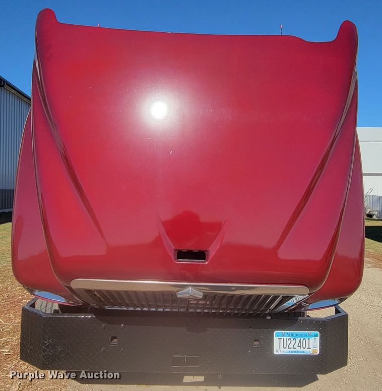 image for item LL9674 2005 International 9200i  semi truck