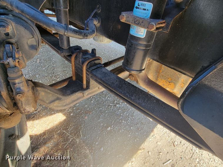 image for item LL9674 2005 International 9200i  semi truck