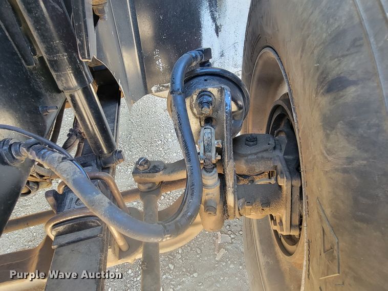 image for item LL9674 2005 International 9200i  semi truck