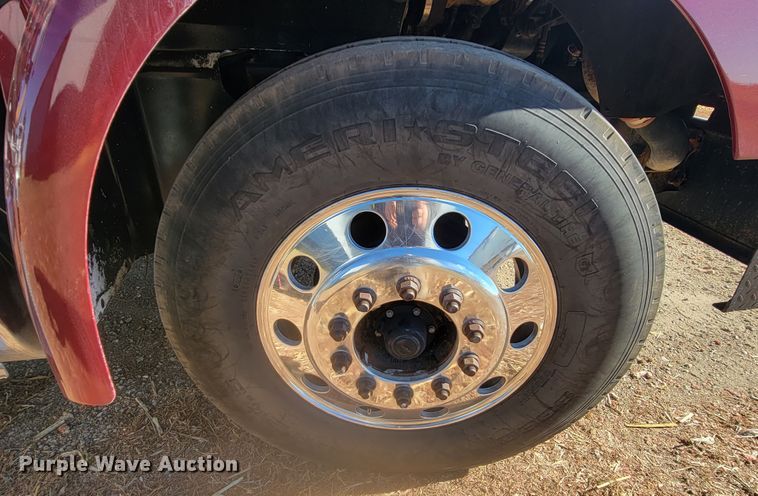 image for item LL9674 2005 International 9200i  semi truck