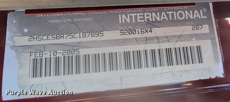 image for item LL9674 2005 International 9200i  semi truck