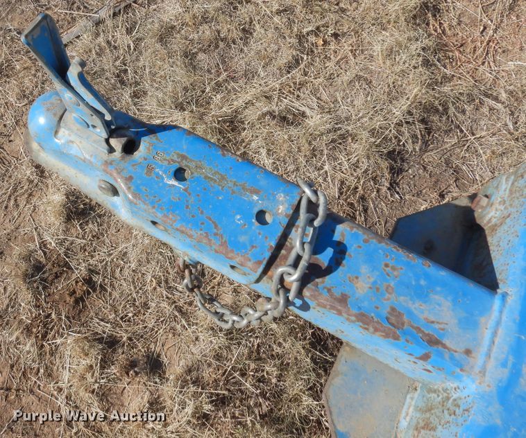 image for item LN9793 Priefert 85  squeeze chute