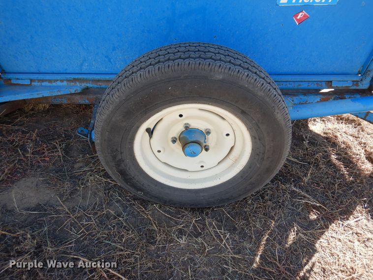 image for item LN9793 Priefert 85  squeeze chute