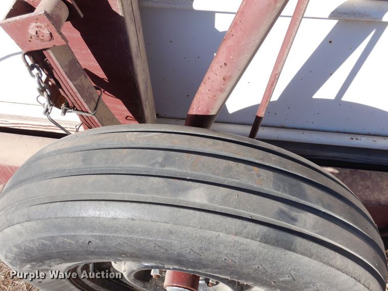 image for item LN9794 Paul Scale 305 3000  livestock scale