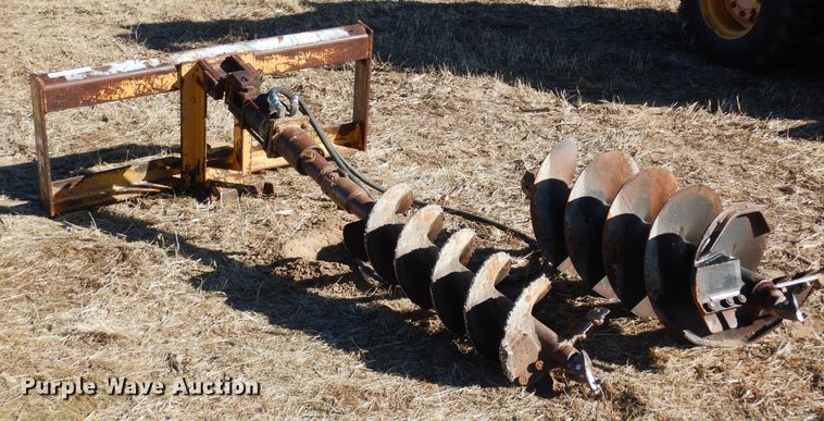 image for item LP9530 Mustang   skid steer auger