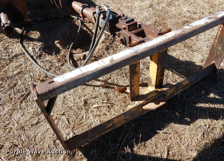 image for item LP9530 Mustang   skid steer auger