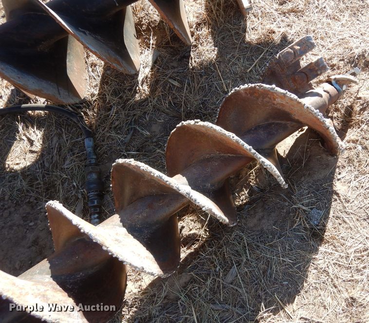 image for item LP9530 Mustang   skid steer auger