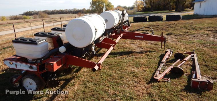 image for item LU9758 White 6100  planter