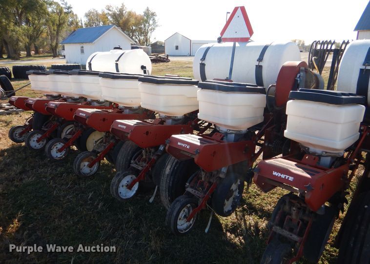 image for item LU9758 White 6100  planter