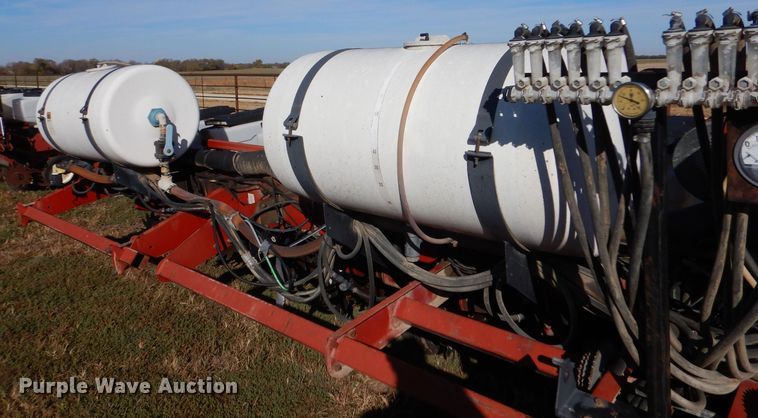 image for item LU9758 White 6100  planter