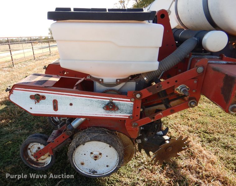 image for item LU9758 White 6100  planter