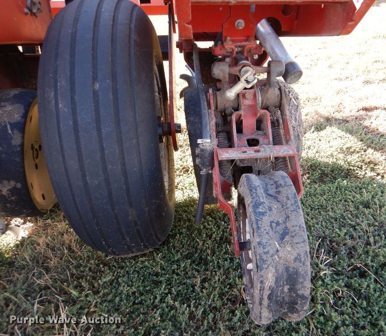 image for item LU9758 White 6100  planter