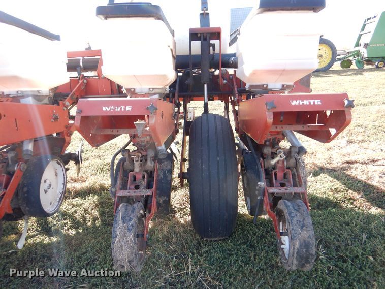 image for item LU9758 White 6100  planter