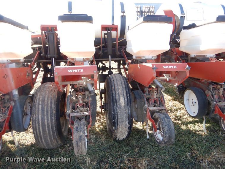 image for item LU9758 White 6100  planter