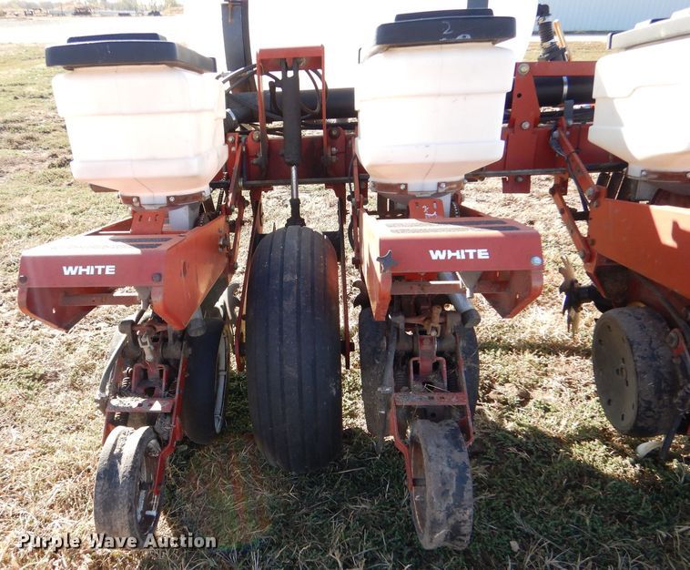 image for item LU9758 White 6100  planter