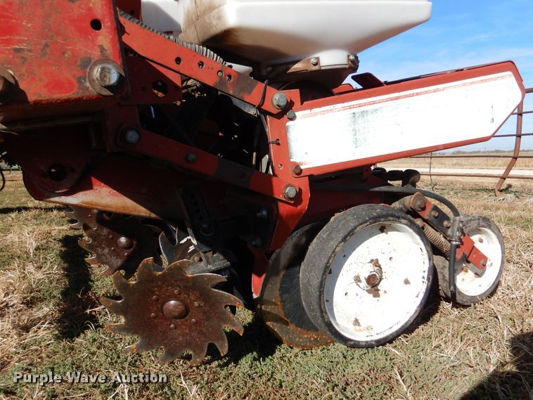 image for item LU9758 White 6100  planter