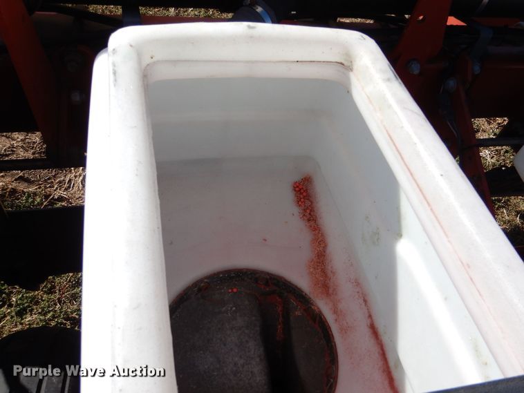 image for item LU9758 White 6100  planter