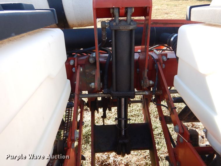 image for item LU9758 White 6100  planter