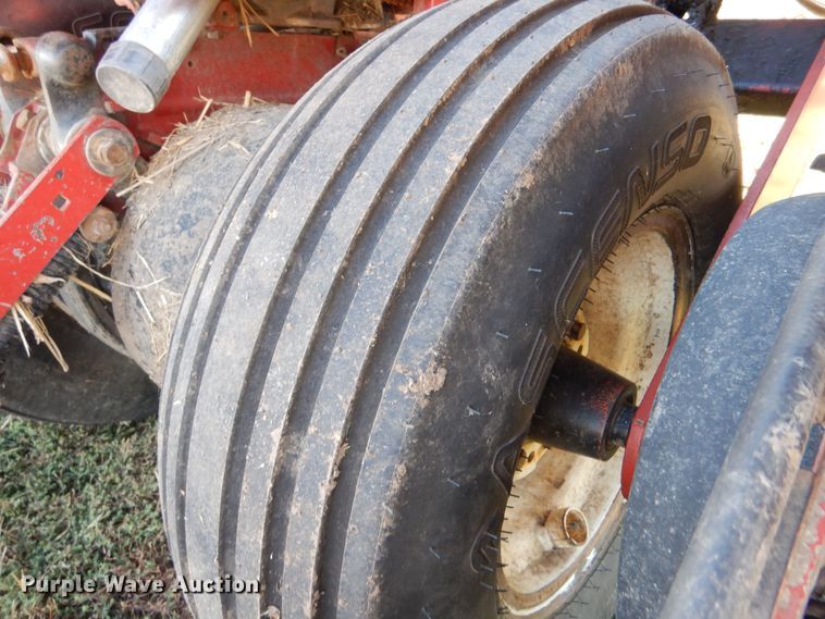 image for item LU9758 White 6100  planter