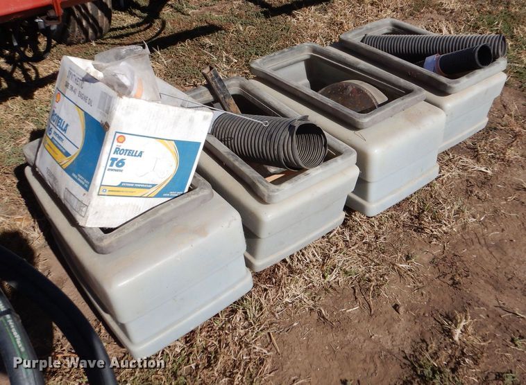 image for item LU9758 White 6100  planter