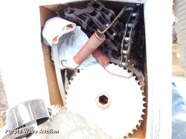 image for item LU9758 White 6100  planter