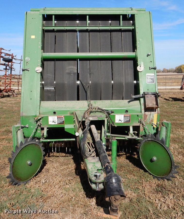 image for item LU9759 1995 John Deere 535  round baler