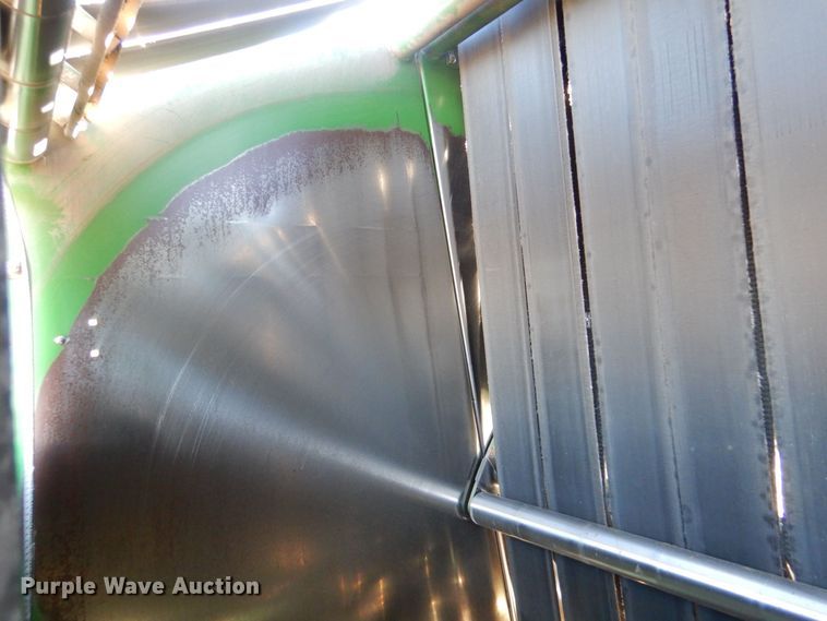 image for item LU9759 1995 John Deere 535  round baler