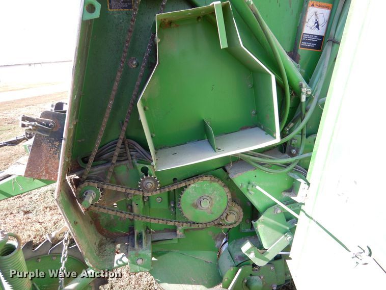 image for item LU9759 1995 John Deere 535  round baler