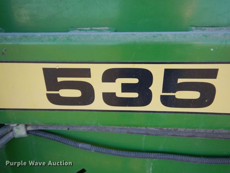 image for item LU9759 1995 John Deere 535  round baler
