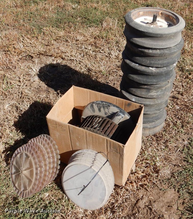 image for item LU9760 White 5100  planter