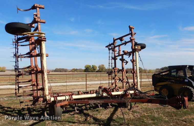 image for item LU9762 Krause  field cultivator