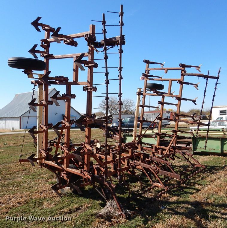 image for item LU9762 Krause  field cultivator