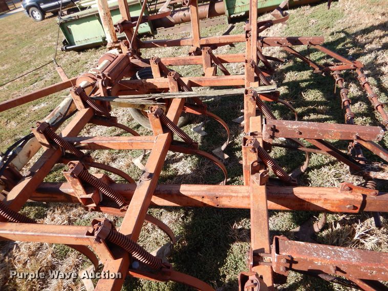 image for item LU9762 Krause  field cultivator