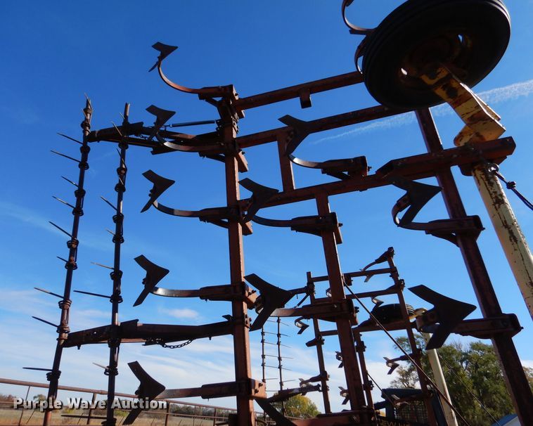 image for item LU9762 Krause  field cultivator